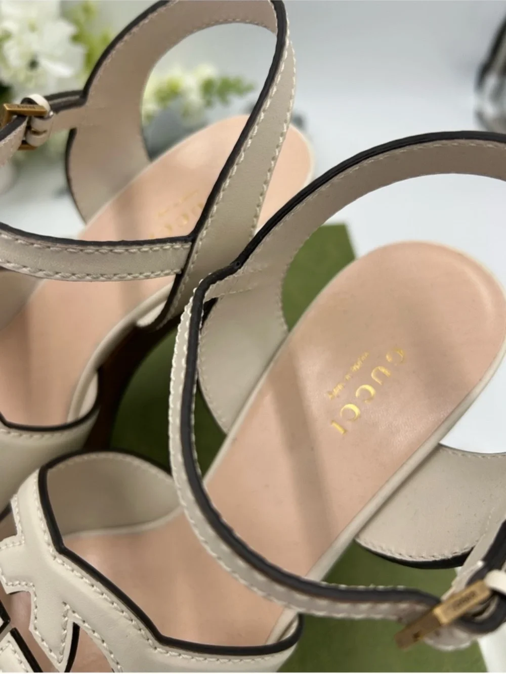 Women’s Gucci interlocking GG leather platform sandals size 39 made in Italy. - Picture 8 of 11